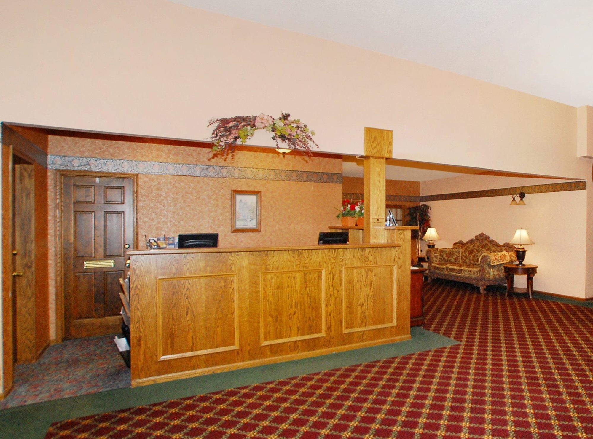 Days Inn By Wyndham Hutchinson Exterior photo